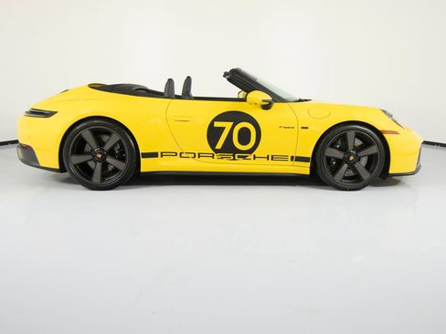 Certified 2026 Porsche 911 Carrera 4 GTS AWD/4WD image 11