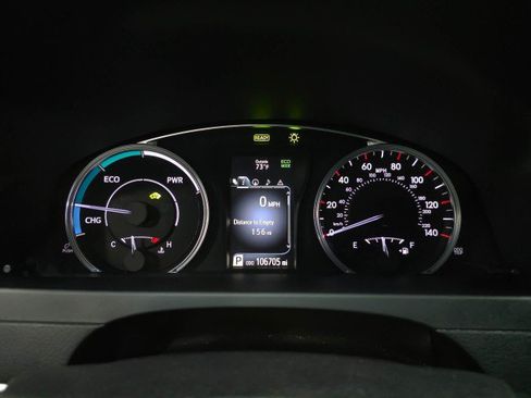 Used 2015 Toyota Camry SE w/ Moonroof Package FWD image 24