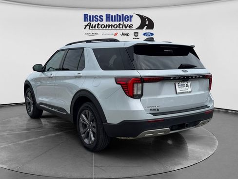 Used 2025 Ford Explorer Active w/ Active Comfort Package AWD/4WD image 3