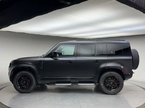 Used 2024 Land Rover Defender 110 X image 5