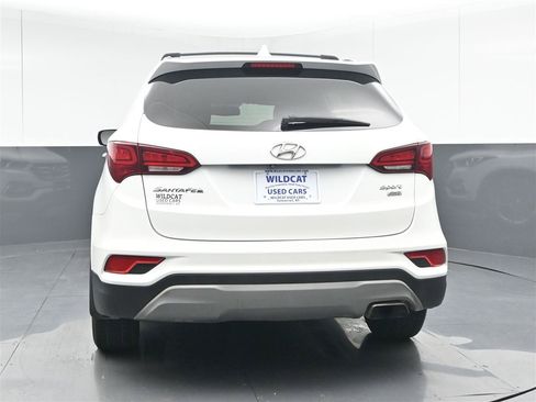 Used 2018 Hyundai Santa Fe Sport AWD/4WD image 6
