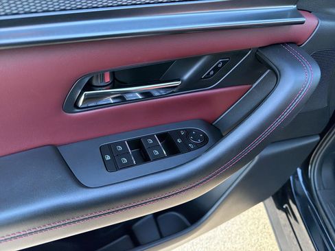 Certified 2025 MAZDA CX-70 Plug-In Hybrid w/ Premium Plus image 11