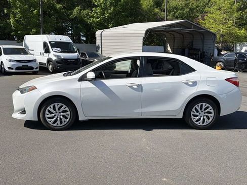 Used 2019 Toyota Corolla LE FWD image 10