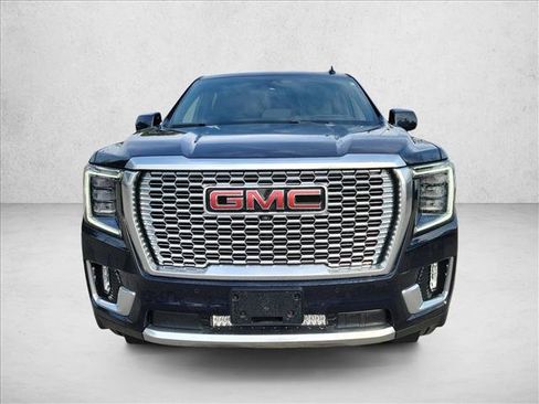 Used 2021 GMC Yukon Denali w/ Denali Premium Package image 2
