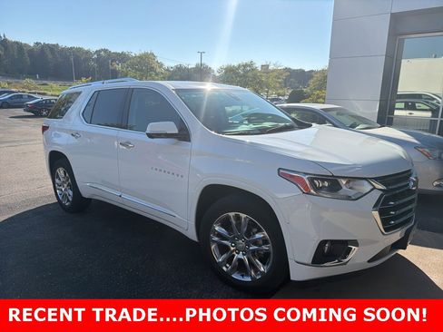 Used 2020 Chevrolet Traverse High Country image 2