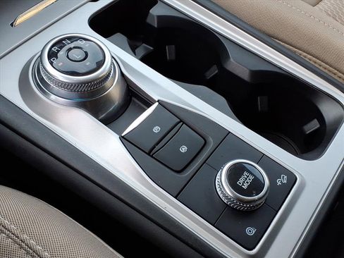 Certified 2022 Ford Explorer XLT w/ Class IV Trailer Tow Package image 20