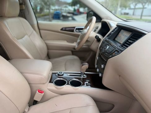 Used 2014 Nissan Pathfinder SL w/ SL Premium Package image 22