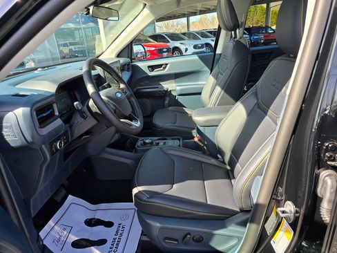 New 2026 Ford Maverick Lobo image 17