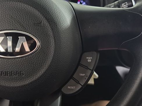 Used 2018 Kia Soul FWD image 14