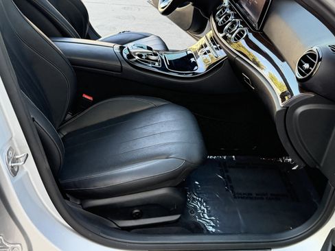 Used 2017 Mercedes-Benz E 300 4MATIC image 39
