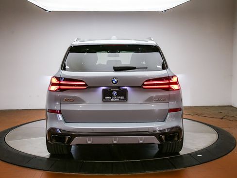 Used 2024 BMW X5 xDrive40i w/ M Sport Package AWD/4WD image 6
