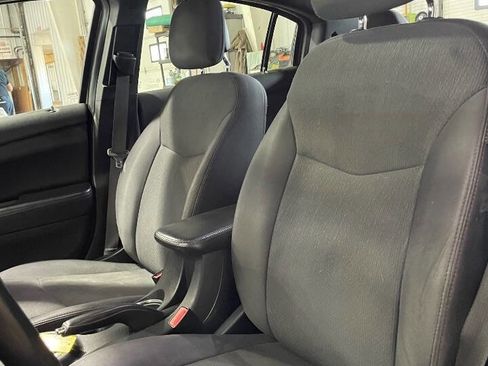 Used 2014 Chrysler 200 Touring image 7