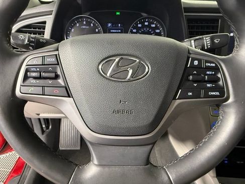 Used 2017 Hyundai Elantra SE w/ SE A/T Tech Package 03 FWD image 18