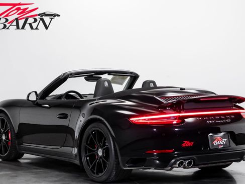 Used 2017 Porsche 911 Carrera 4S AWD/4WD image 3