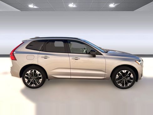 Used 2026 Volvo XC60 B5 Plus w/ Protection Package Premier AWD/4WD image 8