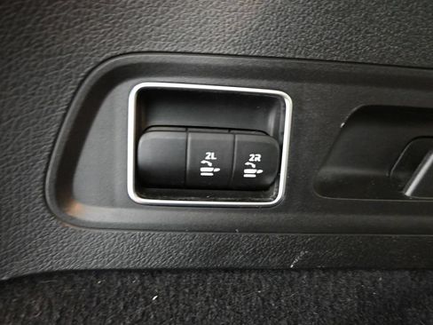 Used 2021 Mercedes-Benz GLS 450 4MATIC image 36