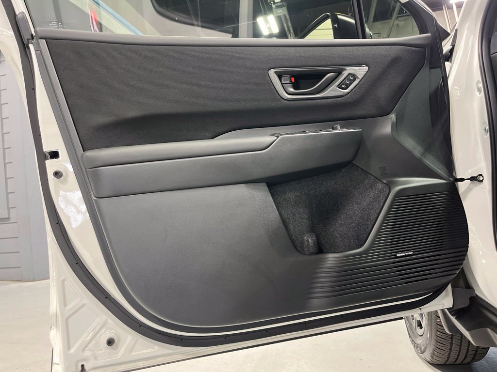 Certified 2026 Subaru Outback Limited AWD/4WD image 12