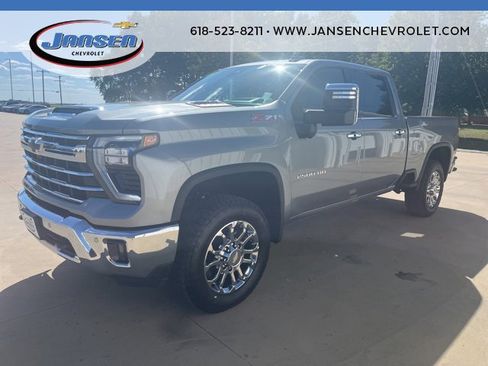 Used 2024 Chevrolet Silverado 2500 LTZ w/ LTZ Premium Package image 3