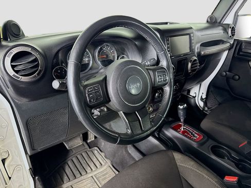 Used 2014 Jeep Wrangler Unlimited Sport w/ Connectivity Group image 9