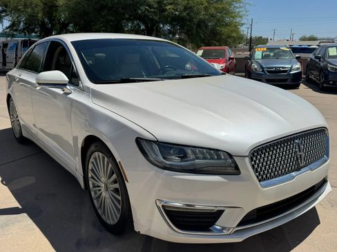 Used 2017 Lincoln MKZ Reserve FWD image 4