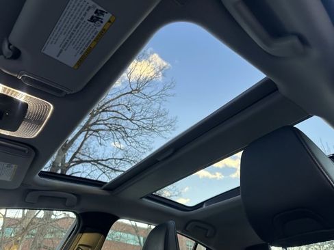 Used 2024 Toyota Prius Prime Premium image 20