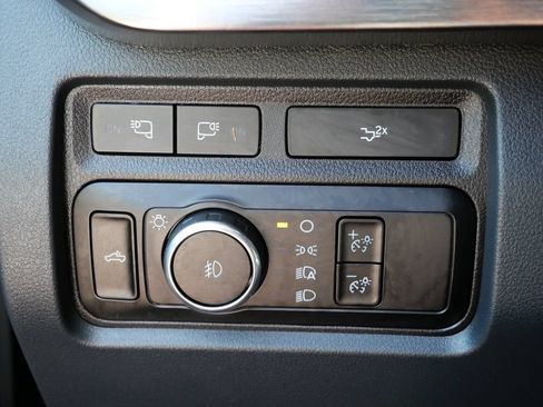 Certified 2024 Ford F250 Lariat AWD/4WD image 25