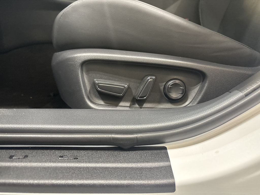 New 2027 Toyota Prius AWD image 14