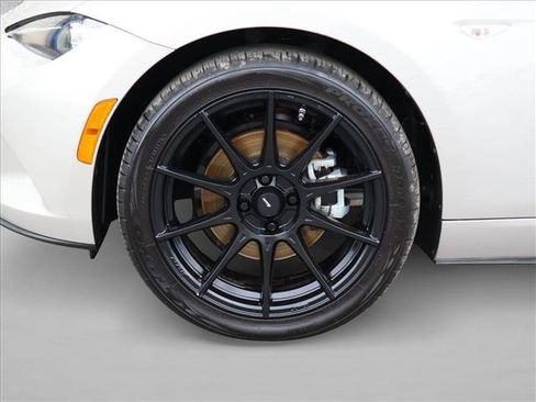 Used 2022 MAZDA MX-5 Miata RF Grand Touring RWD image 28