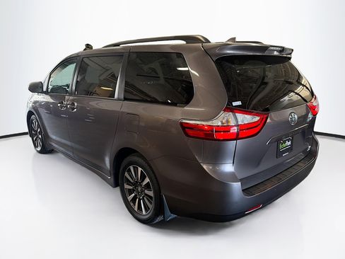 Used 2019 Toyota Sienna XLE Premium w/ Carpet Mat Package AWD/4WD image 5