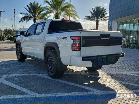 Used 2025 Nissan Frontier PRO-4X image 3