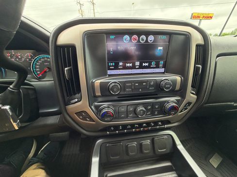 Used 2017 GMC Sierra 1500 Denali w/ Denali Ultimate Package AWD/4WD image 16