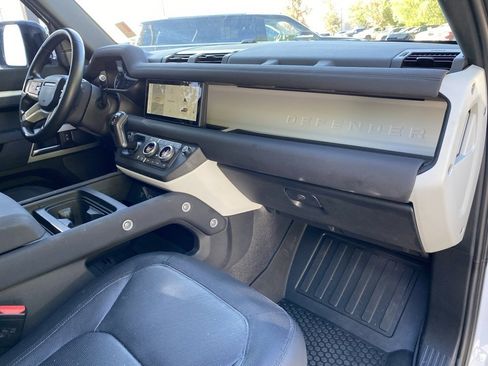 Used 2023 Land Rover Defender 110 X-Dynamic SE image 36