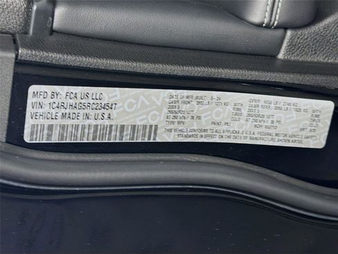 Used 2024 Jeep Grand Cherokee Altitude image 32