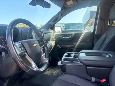 Used 2021 Chevrolet Silverado 1500 LT AWD/4WD image 10