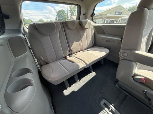 Used 2014 Kia Sedona LX FWD image 12