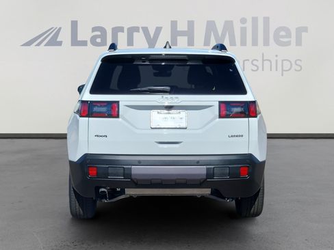 New 2026 Jeep Cherokee Laredo AWD/4WD image 5