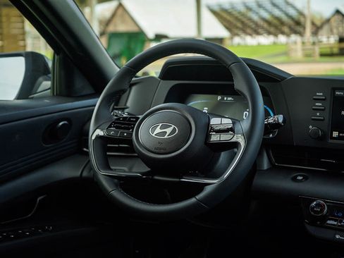 New 2026 Hyundai Elantra Sport FWD image 14