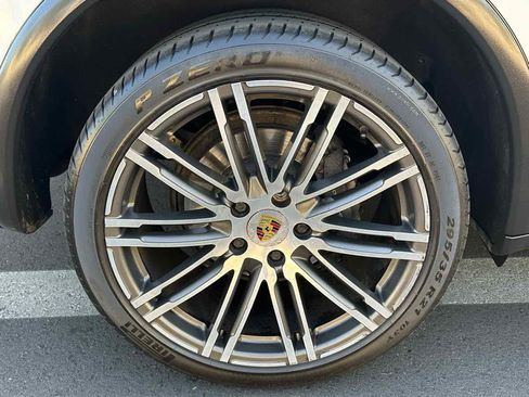 Used 2016 Porsche Cayenne AWD/4WD image 56