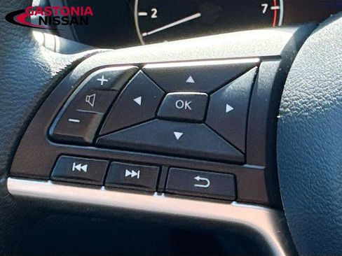 Certified 2025 Nissan Altima 2.5 SV FWD image 13