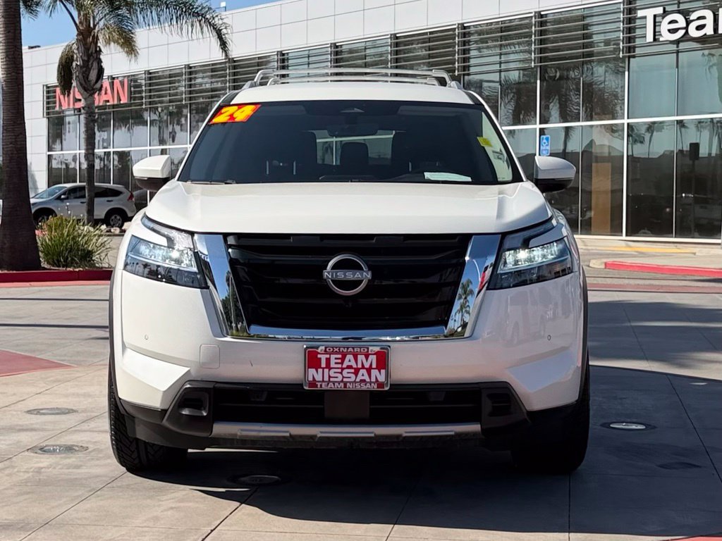 Certified 2024 Nissan Pathfinder SL FWD image 3