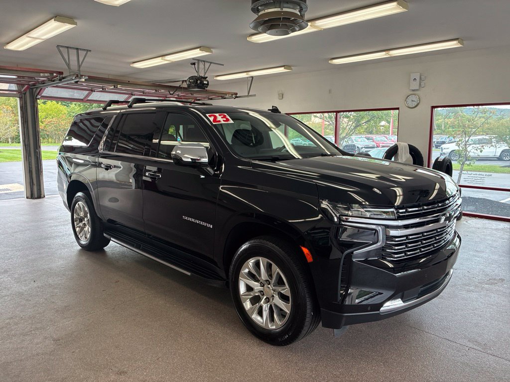 Used 2023 Chevrolet Suburban Premier w/ Premium Package 2 AWD/4WD image 1