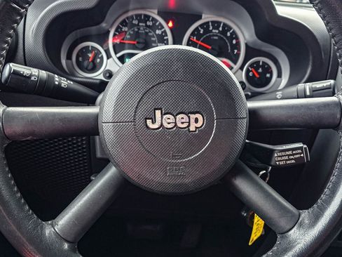 Used 2010 Jeep Wrangler Unlimited Sport image 21