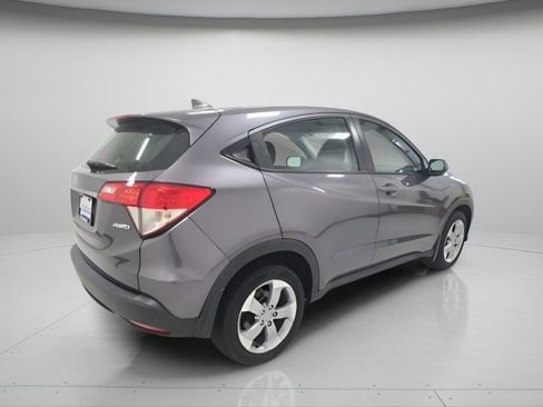 Used 2019 Honda HR-V LX image 9