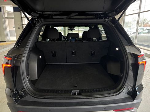 Used 2025 Chevrolet Equinox LT image 35