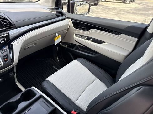 New 2026 Honda Odyssey Elite image 23