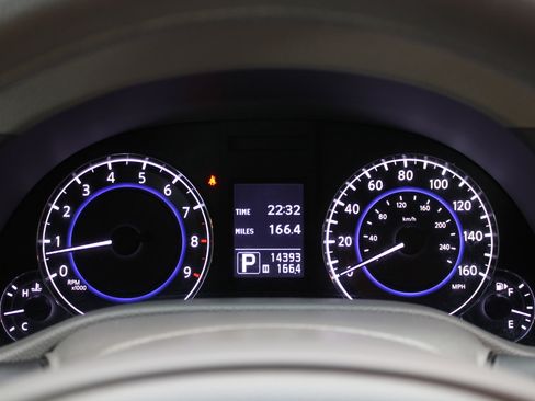 Used 2010 INFINITI G37 Sport w/ Premium Pkg image 12