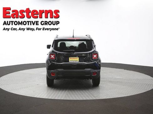 Used 2023 Jeep Renegade Latitude AWD/4WD image 38