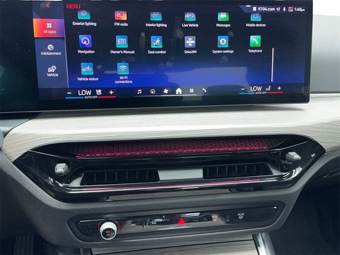 Used 2025 BMW 330i Sedan image 26