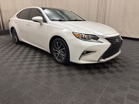 Used 2017 Lexus ES 350 image 3