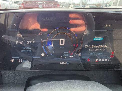 Used 2025 Chevrolet Traverse LT image 19